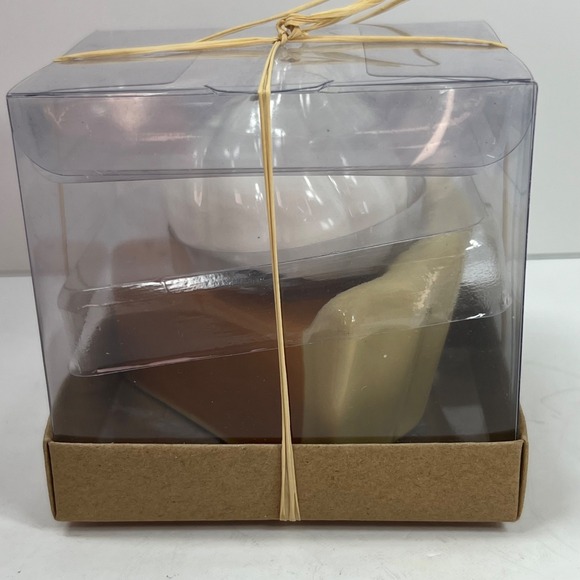 NEW TAG Pumpkin Pie + Whipped Cream Salt & Pepper Shakers Set of 2 - Picture 4 of 11